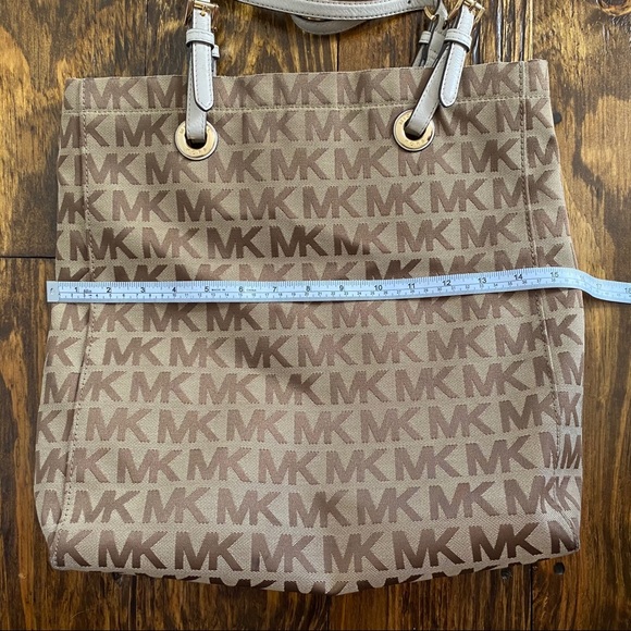 Michael Kors Tan Signature Logo Shoulder Purse - Picture 7 of 14